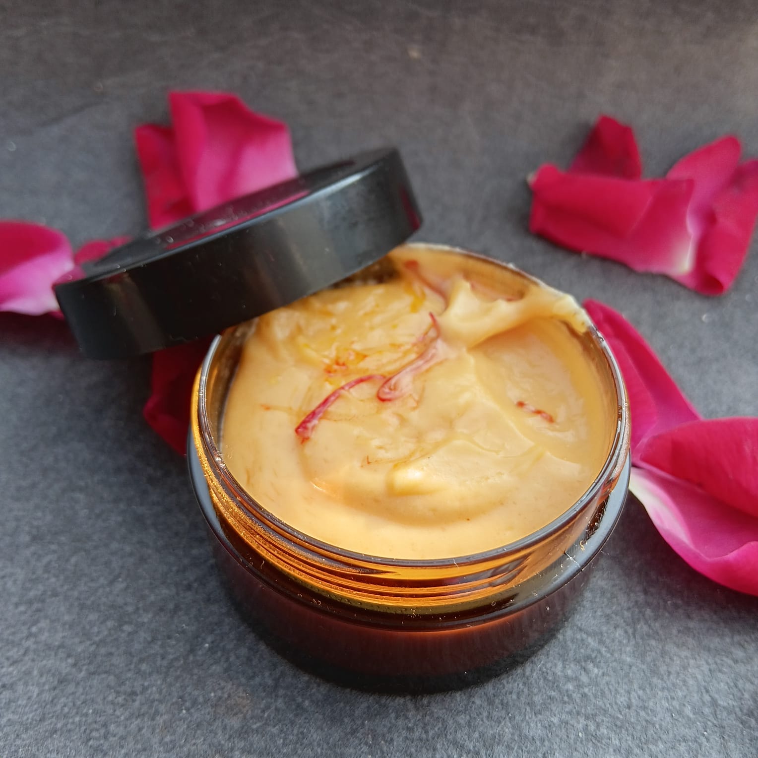 Shata Dhauta Ghrita Cream (शतधौत घृत क्रीम) 100 times Washed 25gm